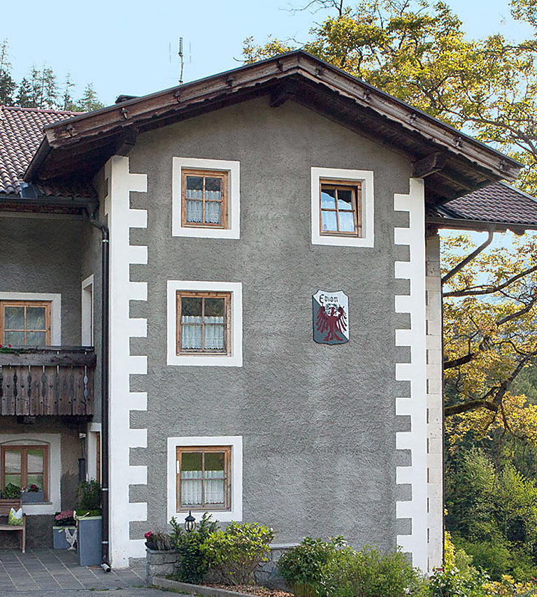 Masi dello Scudo in Val Passiria - Alto Adige Masi dello Scudo della Val Passiria: tra nobiltà e privilegi